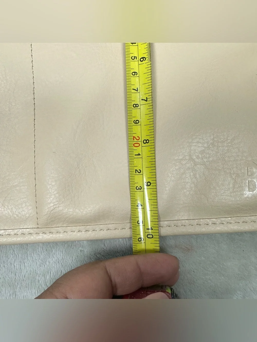Béis Cream Faux Leather Tablet Sleeve